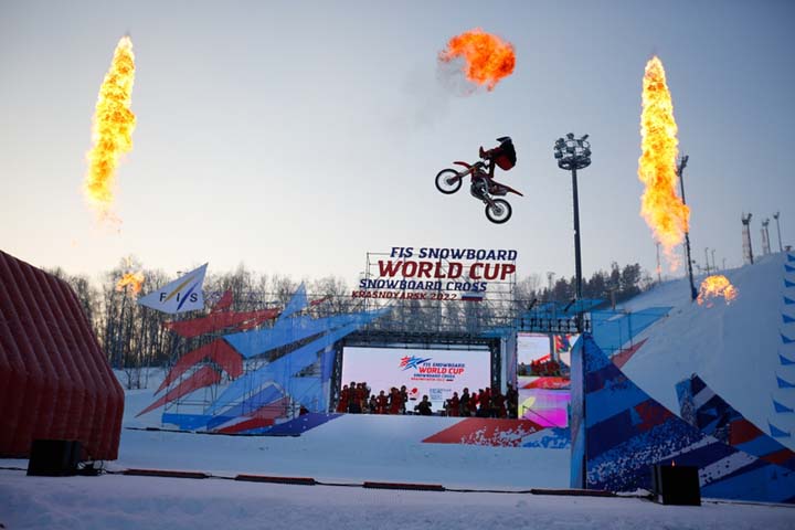 Россияне остались без наград: в Красноярске прошел IV этап Кубка мира по сноуборд-кроссу