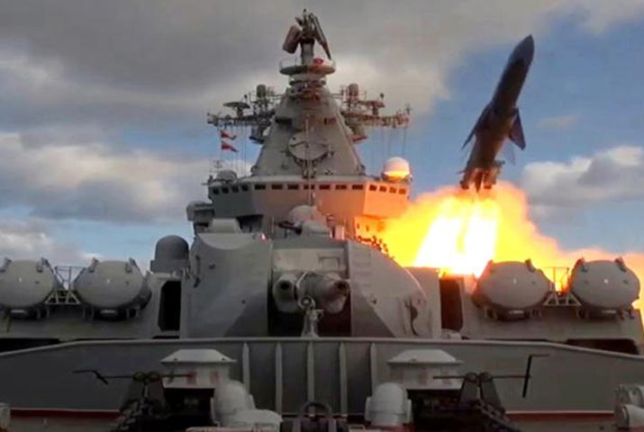 Русскому флоту — бить! В арсеналах ВМФ полно аргументов для адекватного ответа за крейсер «Москва»