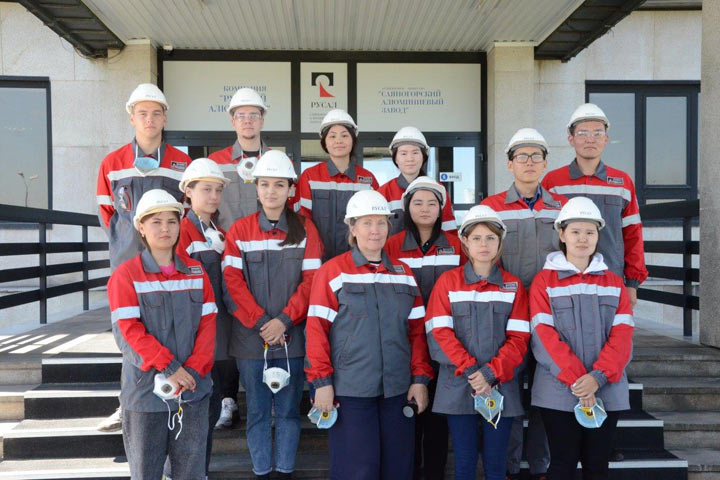 Студенты-экологи побывали на Саяногорском алюминиевом заводе