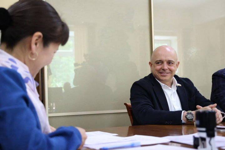 Кто будет управлять финансами кандидата в главы Хакасии Сергея Сокола