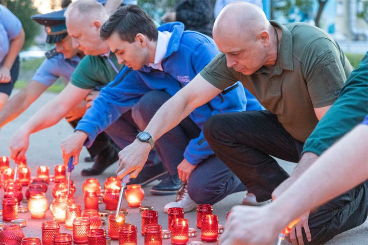 Депутат Госдумы принял участие в акции «Огненные картины войны» в Хакасии
