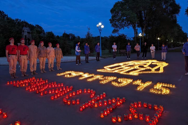 Юнармейцы Хакасии приняли участие в Международной акции «Огненные картины войны»