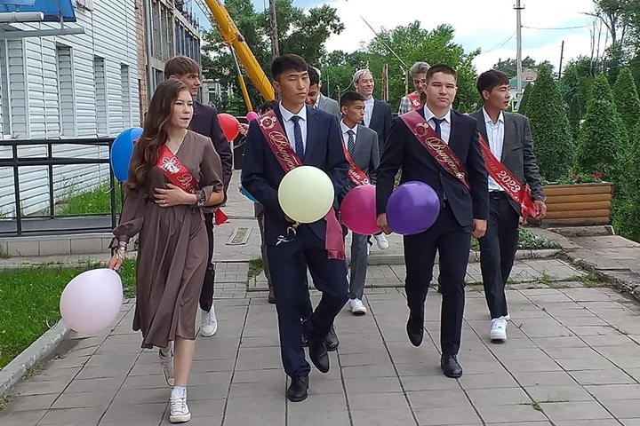 В Аскизском районе 216 выпускников простились со школой