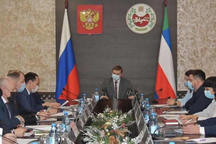 В правительстве Хакасии подписано новое трехстороннее соглашение 