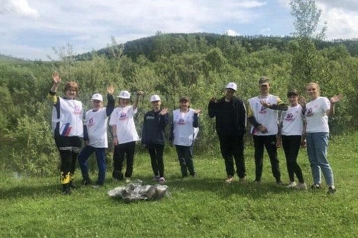 В Орджоникидзевском районе прошла экологическая акция «Чистый берег»