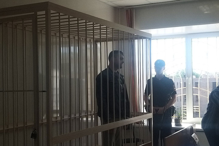Главу Бейского района почему-то не доставили в суд из-под домашнего ареста