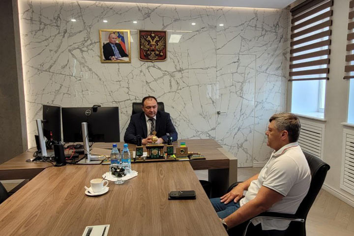 Руководители Торгово-промышленной палаты РХ и СУЭК Хакасии обсудили кадровые проблемы региона