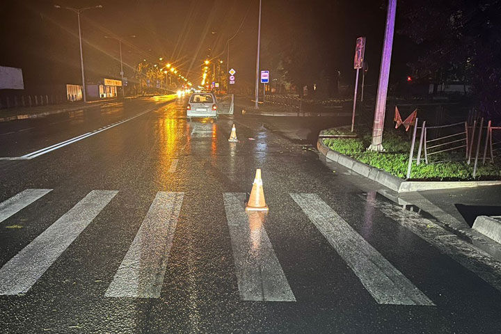 В Абакане на пешеходном переходе сбит подросток 