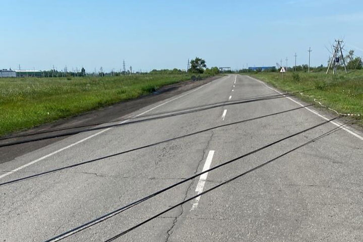 Внимание! Из-за упавших ЛЭП движение возле Ташебы ограничено 