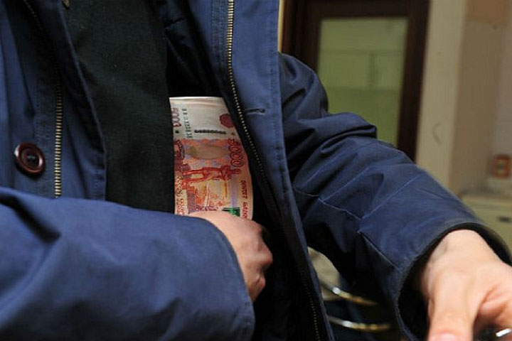 В Абаканском суде близится к завершению процесс по мошенничеству с деньгами сирот 