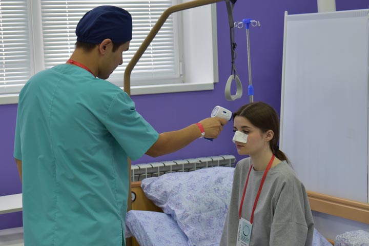 В Хакасском многопрофильном техникуме выпустили медиков 