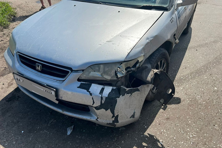 В Черногорске две иномарки не поделили дорогу, пострадала женщина