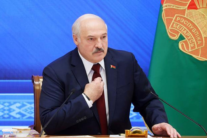 Лукашенко два часа говорил с Путиным