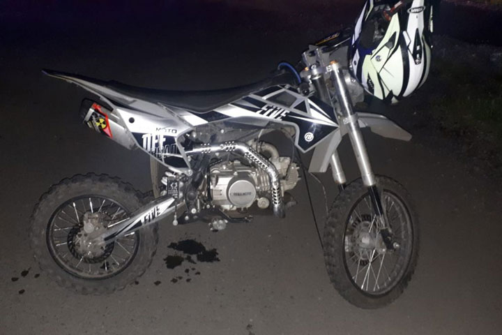 В Усть-Абакане 14-летняя пассажирка питбайка серьезно пострадала при столкновении с легковушкой