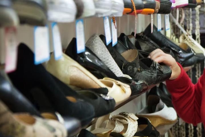 В Хакасии продавец обуви украла у работодателя 900 тысяч 