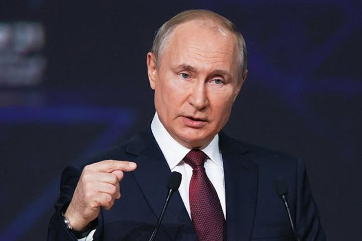 Путин предложил не информировать Совет Европы о введении военного положения в России