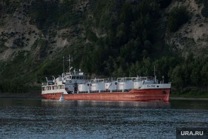 МО: корабли РФ успешно отразили атаки украинского катера в Черном море