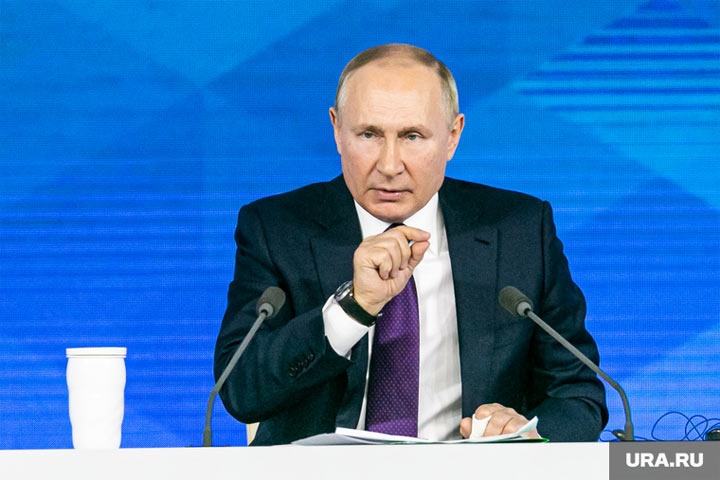 Путин исключил участие срочников в спецоперации на Украине