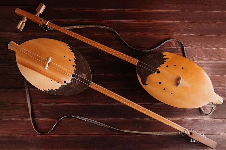 Книга-инструкция «Кöг» с макетами хакасских музыкальных инструментов для школьников уже в печати