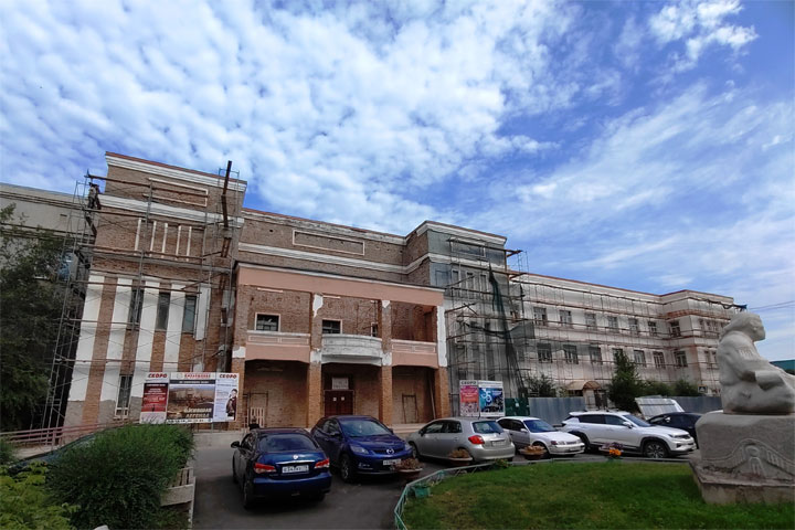Реставрация исторического здания центра Кадышева идет полным ходом