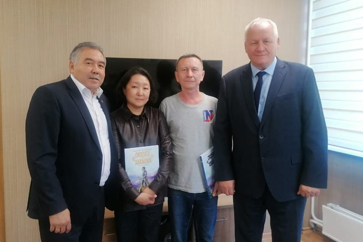 Министр образования Хакасии встретился с экспертами ЮНЕСКО