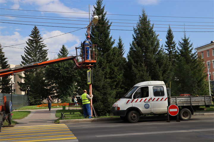 В столице Хакасии устанавливают «Умный пешеходный переход» 