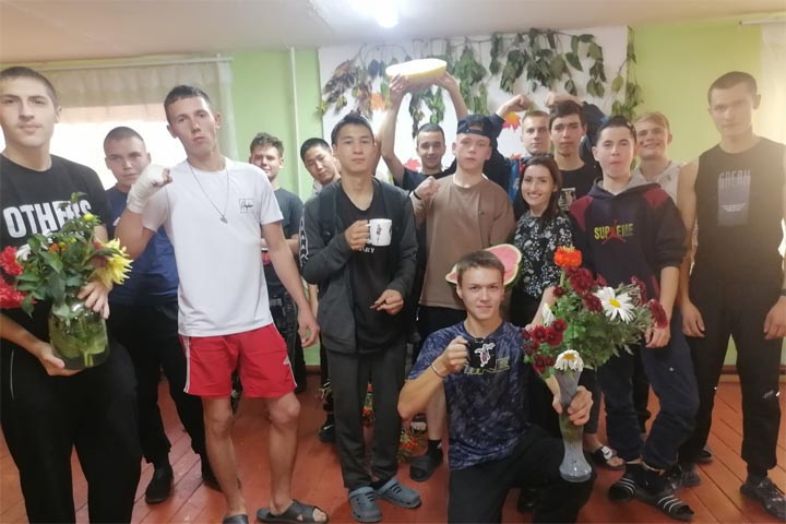 В Хакасии для студентов провели праздник осени 