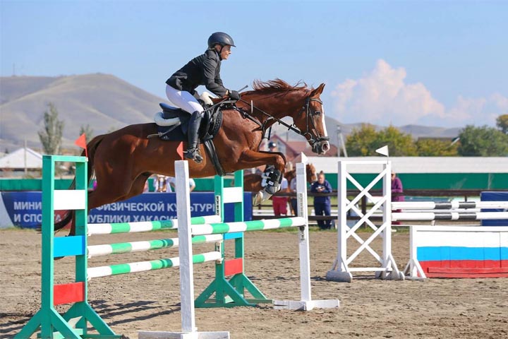 Определились победители и призеры Чемпионата и Первенства Хакасии по конному спорту 