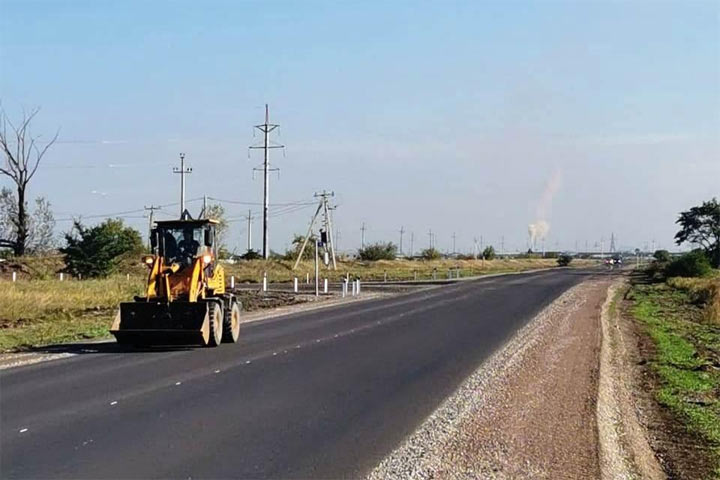 В Хакасии отремонтировали участок дороги Усть-Абакан - Чарков - Ербинское 