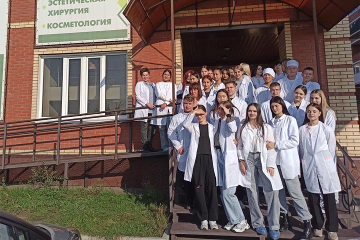 Студенты Хакасского многопрофильного техникума посетили медцентр 