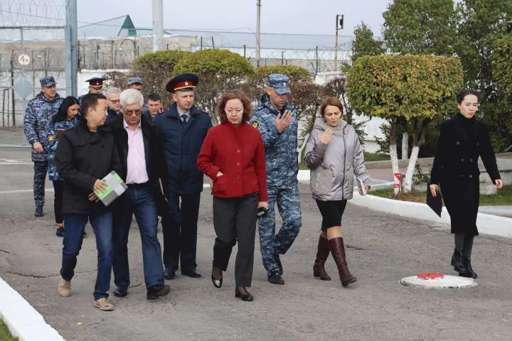 В Хакасии проверили условия содержания и соблюдение прав осужденных в ИК-35