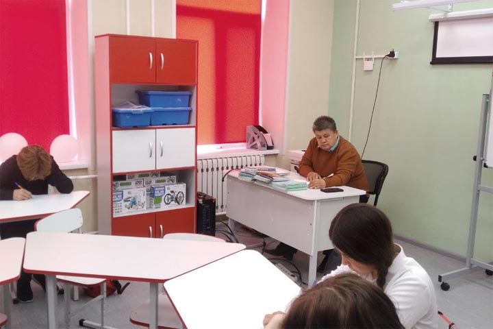 В Алтайском районе для школьников прошел просветительский урок