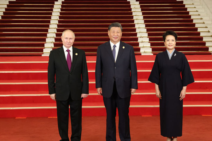 Китай не останется в стороне. Путин выпускает «кинжалы» в решающей битве с Западом
