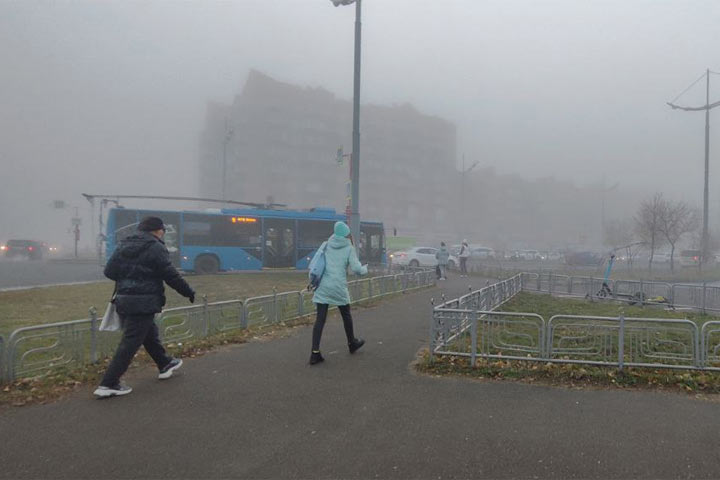 Туман в Абакане отправил самолет на запасной аэродром