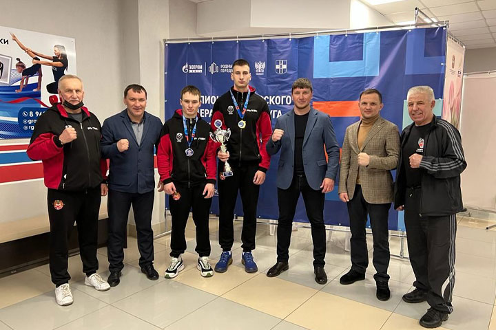 Боксеры из Хакасии завоевали медали чемпионата Сибири