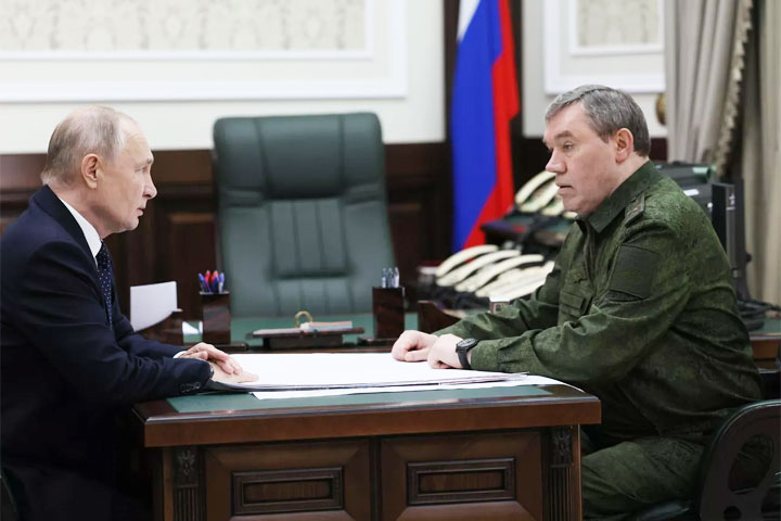 Путин посетил штаб Вооруженных сил в Ростове