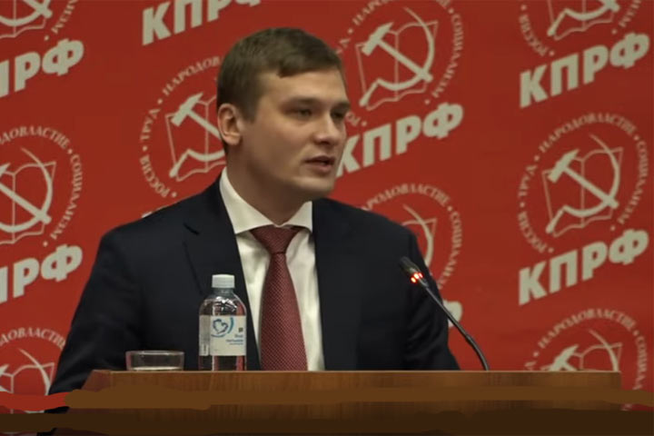 Валентин Коновалов выступает с отчетом в Москве. Прямая трансляция