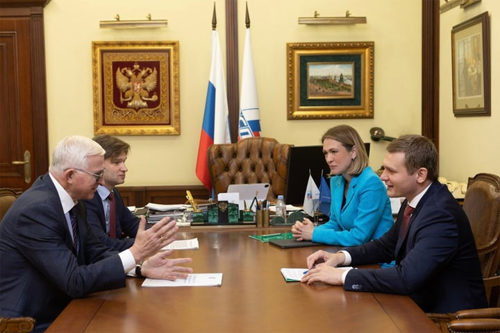 Коновалов и Исмагилова встретились в Москве с президентом Союза промышленников