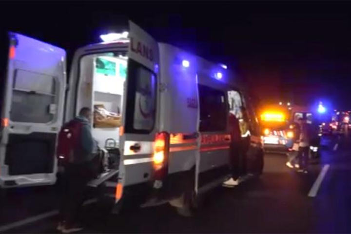 В Турции столкнулись два микроавтобуса с российскими туристами