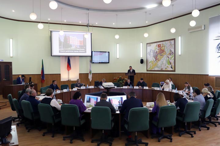Депутаты Абакана примут участие в работе городских комиссий