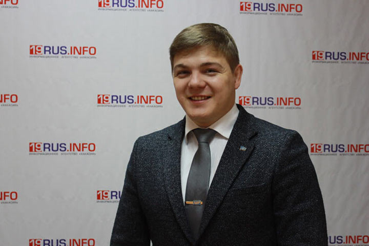 Депутат Молчанов останется в молодежном парламенте при Госдуме РФ