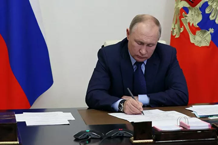 Путин подписал закон о регистрации иностранных самолетов
