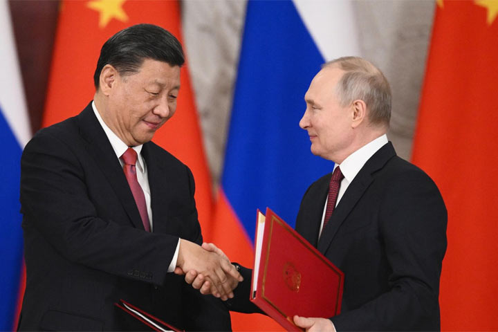Визит Путина в Китай вызвал бурю: На США надели пояс и указали путь