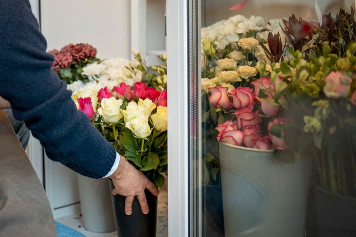 Шум от магазина цветов в Абакане довел жильцов дома до суда