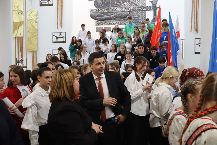 В Абакане проходит слет «Движения Первых»