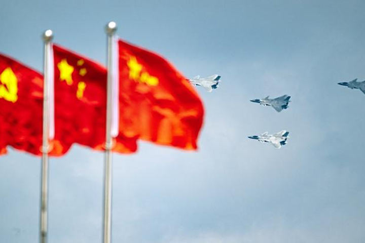 Китайские истребители отжали небо у американцев