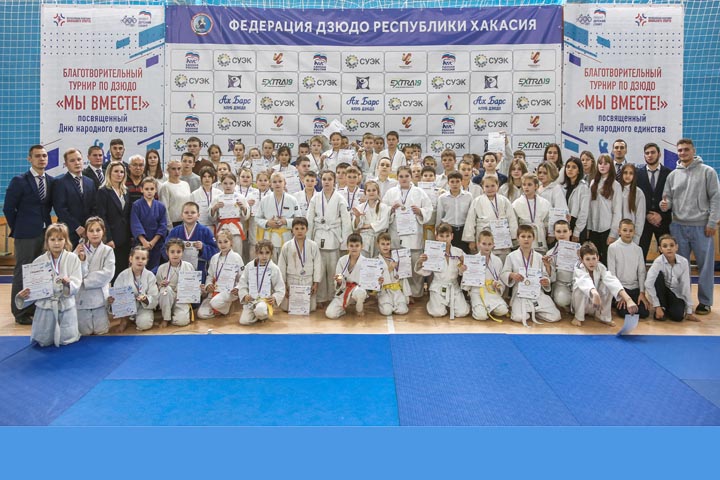 Благотворительный турнир по дзюдо прошел в Хакасии 