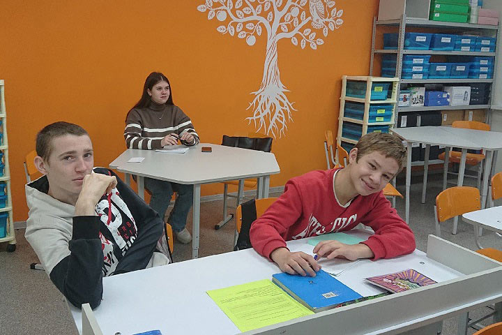 В Алтайском районе Хакасии опытные педагоги делятся опытом с молодыми