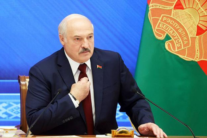 Лукашенко призвал белорусских охотников вступать в народное ополчение
