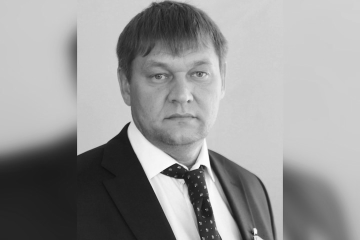 Орден Мужества дошел до семьи погибшего депутата Дмитрия Иванова